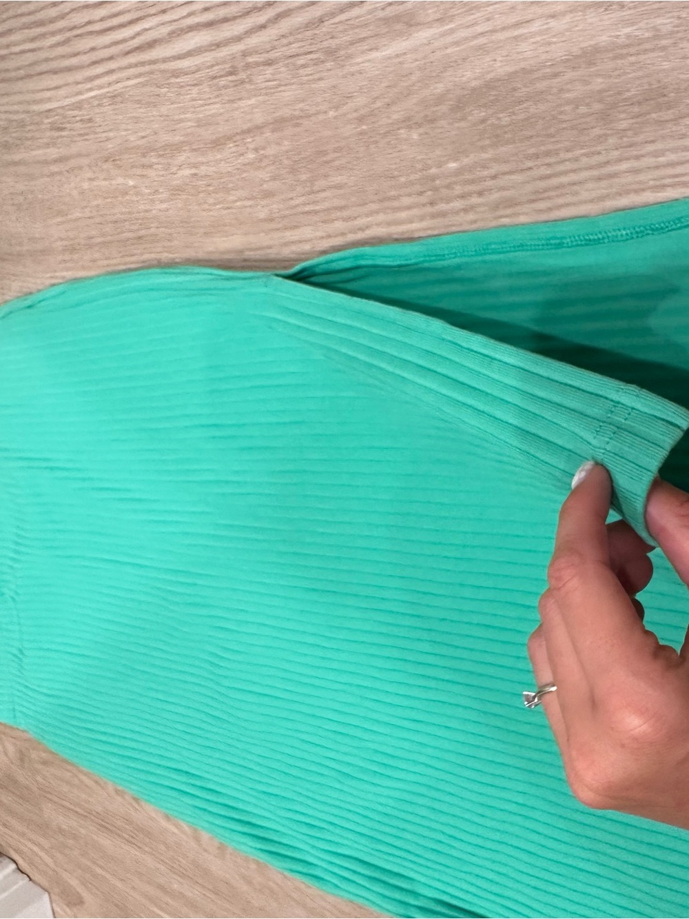 Nike Kelly Green Ribbed Midi Skirt with White Swoosh - Picture 4 of 8